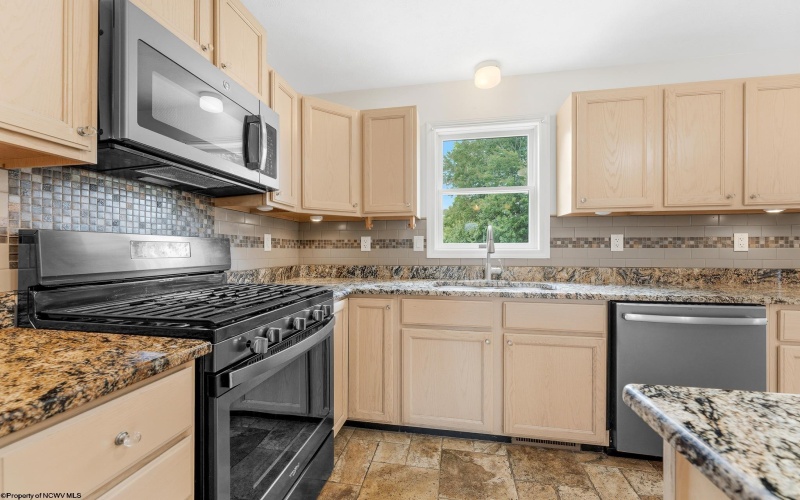 18679 Preston Highway, Bruceton Mills, West Virginia 26525, 4 Bedrooms Bedrooms, 10 Rooms Rooms,3 BathroomsBathrooms,Single Family Detached,For Sale,Preston,10165536