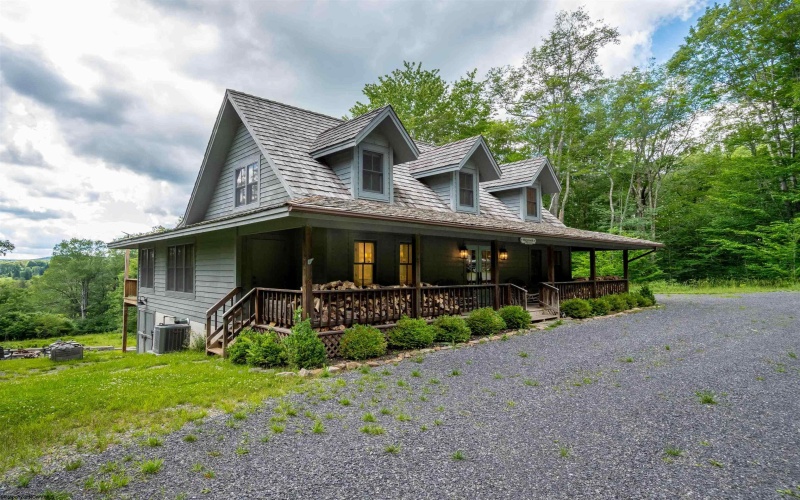1077 Sand Run Road, Davis, West Virginia 26260, 4 Bedrooms Bedrooms, 14 Rooms Rooms,3 BathroomsBathrooms,Single Family Detached,For Sale,Sand Run,10165540