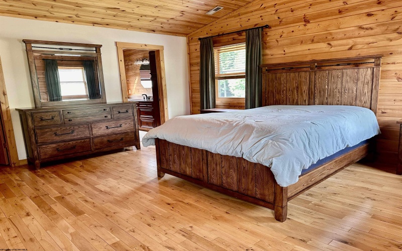 674 Lakeview Drive, Horner, West Virginia 26372, 4 Bedrooms Bedrooms, 9 Rooms Rooms,3 BathroomsBathrooms,Single Family Detached,For Sale,Lakeview,10165541