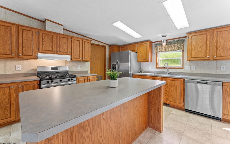 505 Beaumont Drive, Morgantown, West Virginia 26508, 3 Bedrooms Bedrooms, 5 Rooms Rooms,2 BathroomsBathrooms,Single Family Detached,For Sale,Beaumont,10165543