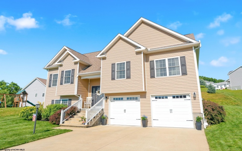 3 Zackquill Court, Morgantown, West Virginia 26508, 3 Bedrooms Bedrooms, 6 Rooms Rooms,3 BathroomsBathrooms,Single Family Detached,For Sale,Zackquill,10165544