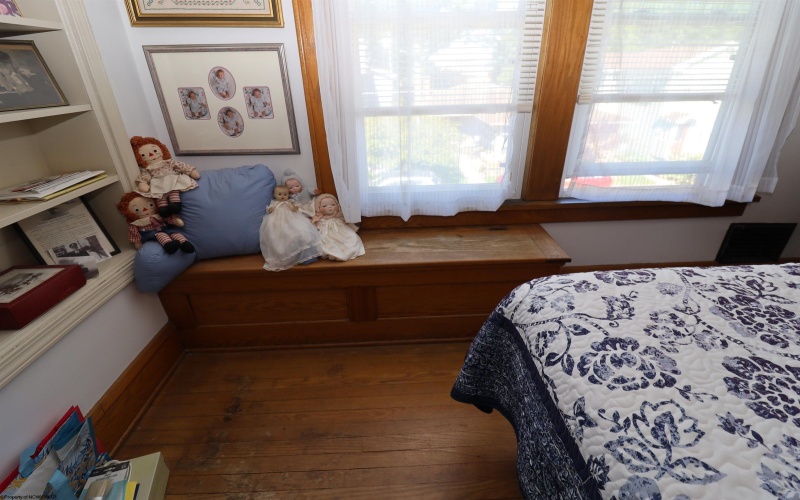 118 Buffalo Street, Elkins, West Virginia 26241, 3 Bedrooms Bedrooms, 7 Rooms Rooms,1 BathroomBathrooms,Single Family Detached,For Sale,Buffalo,10165545