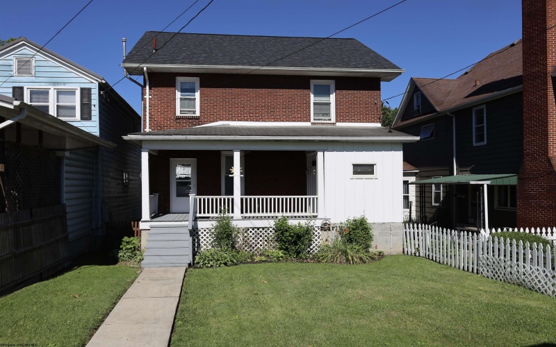 118 Buffalo Street, Elkins, West Virginia 26241, 3 Bedrooms Bedrooms, 7 Rooms Rooms,1 BathroomBathrooms,Single Family Detached,For Sale,Buffalo,10165545