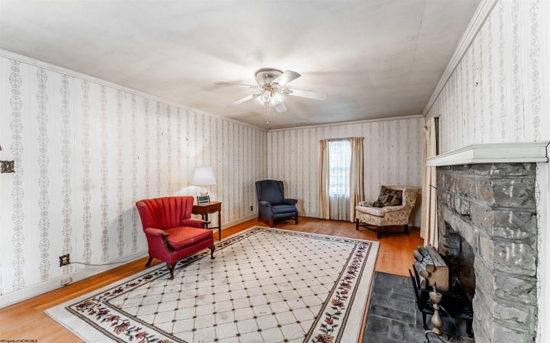 260 High Street, Morgantown, West Virginia 26505, 3 Bedrooms Bedrooms, 8 Rooms Rooms,1 BathroomBathrooms,Single Family Detached,For Sale,High,10165547