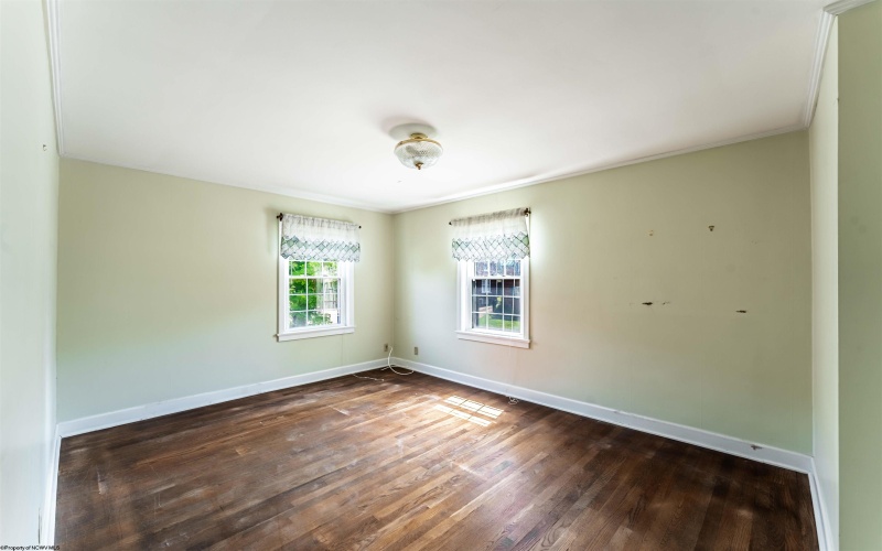 260 High Street, Morgantown, West Virginia 26505, 3 Bedrooms Bedrooms, 8 Rooms Rooms,1 BathroomBathrooms,Single Family Detached,For Sale,High,10165547
