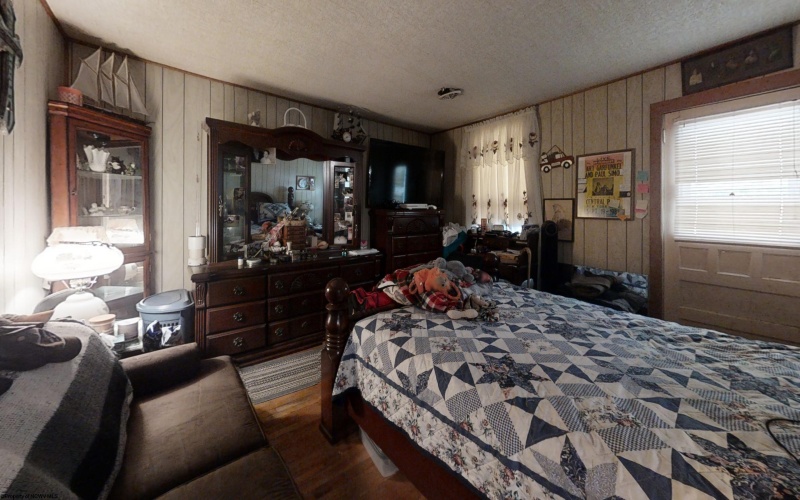 19 Pinnell Street, Buckhannon, West Virginia 26201, 2 Bedrooms Bedrooms, 5 Rooms Rooms,1 BathroomBathrooms,Single Family Detached,For Sale,Pinnell,10165548