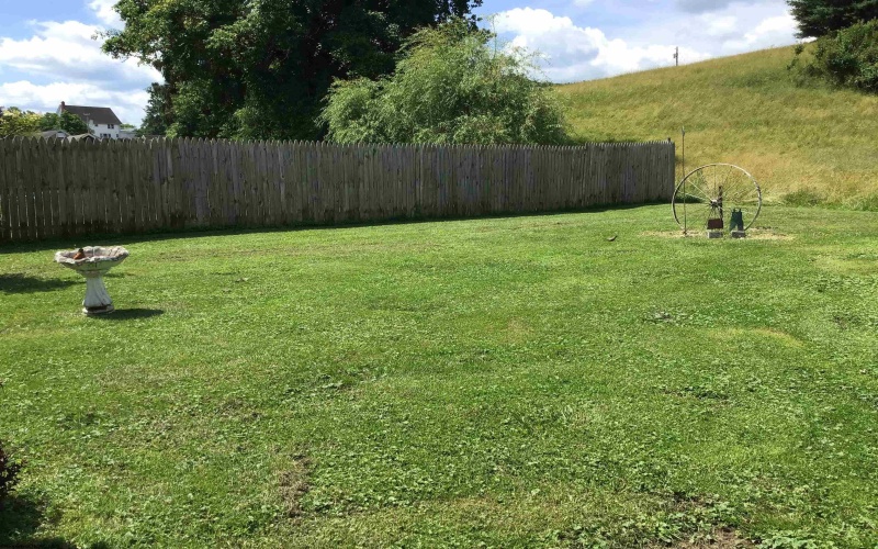 19 Pinnell Street, Buckhannon, West Virginia 26201, 2 Bedrooms Bedrooms, 5 Rooms Rooms,1 BathroomBathrooms,Single Family Detached,For Sale,Pinnell,10165548