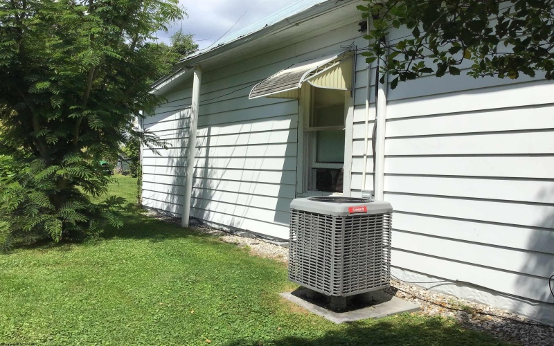 19 Pinnell Street, Buckhannon, West Virginia 26201, 2 Bedrooms Bedrooms, 5 Rooms Rooms,1 BathroomBathrooms,Single Family Detached,For Sale,Pinnell,10165548