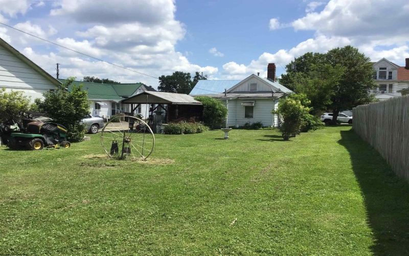 19 Pinnell Street, Buckhannon, West Virginia 26201, 2 Bedrooms Bedrooms, 5 Rooms Rooms,1 BathroomBathrooms,Single Family Detached,For Sale,Pinnell,10165548