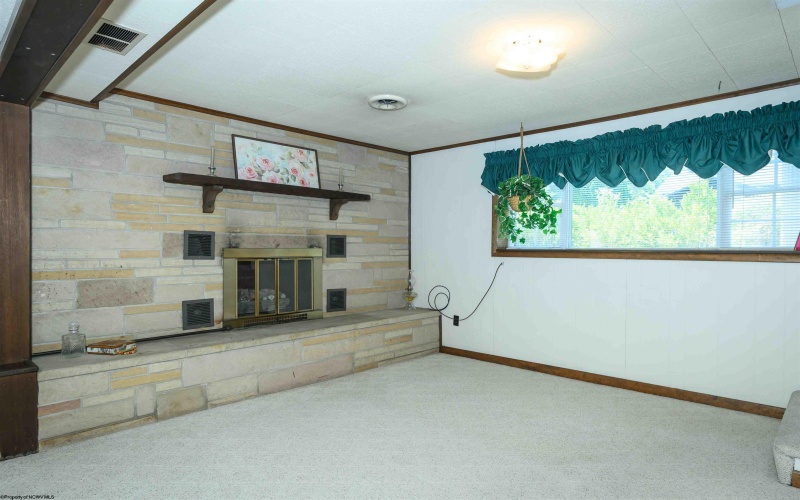 214 Florida Avenue, Westover, West Virginia 26501, 3 Bedrooms Bedrooms, 6 Rooms Rooms,3 BathroomsBathrooms,Single Family Detached,For Sale,Florida,10165550