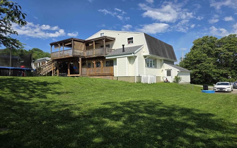 505 Thomas Street, Shinnston, West Virginia 26431, 4 Bedrooms Bedrooms, 10 Rooms Rooms,2 BathroomsBathrooms,Single Family Detached,For Sale,Thomas,10165551