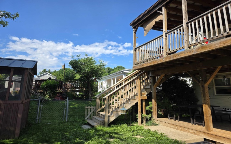 505 Thomas Street, Shinnston, West Virginia 26431, 4 Bedrooms Bedrooms, 10 Rooms Rooms,2 BathroomsBathrooms,Single Family Detached,For Sale,Thomas,10165551