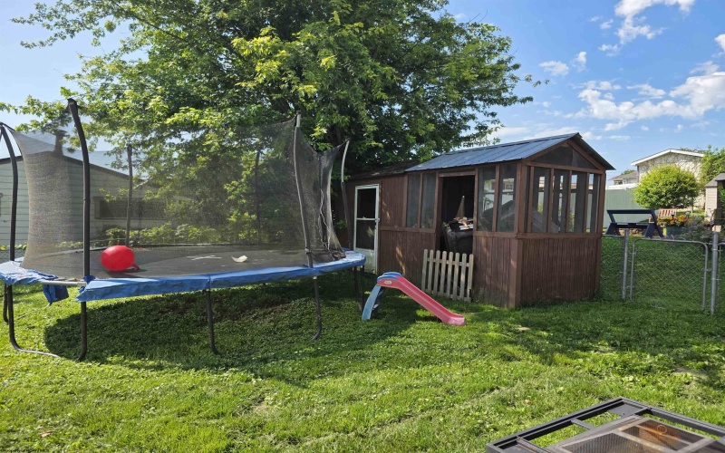 505 Thomas Street, Shinnston, West Virginia 26431, 4 Bedrooms Bedrooms, 10 Rooms Rooms,2 BathroomsBathrooms,Single Family Detached,For Sale,Thomas,10165551