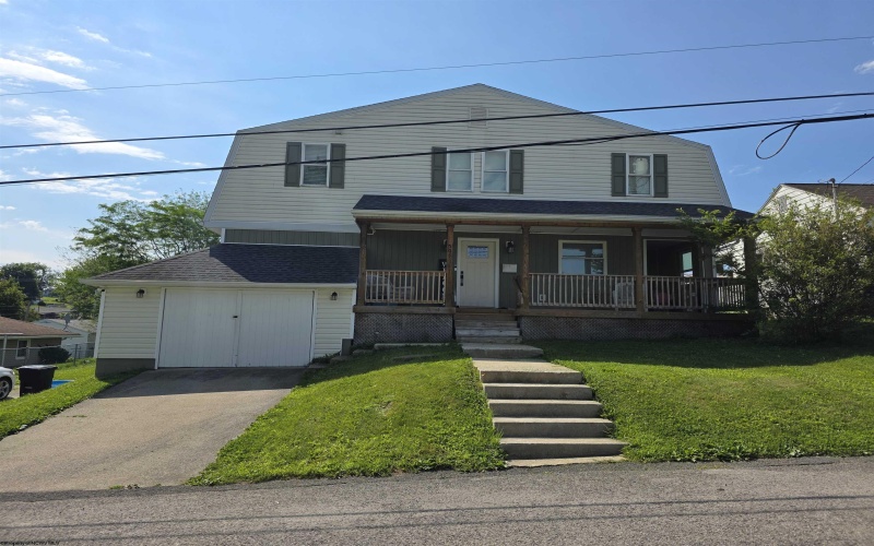505 Thomas Street, Shinnston, West Virginia 26431, 4 Bedrooms Bedrooms, 10 Rooms Rooms,2 BathroomsBathrooms,Single Family Detached,For Sale,Thomas,10165551