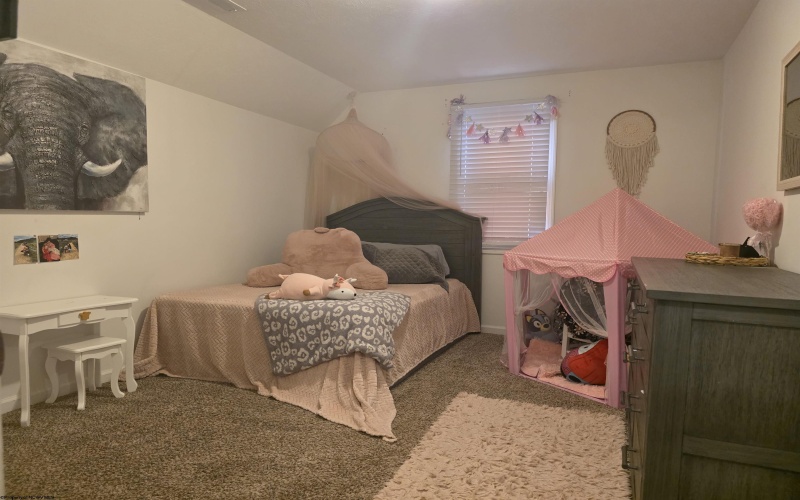505 Thomas Street, Shinnston, West Virginia 26431, 4 Bedrooms Bedrooms, 10 Rooms Rooms,2 BathroomsBathrooms,Single Family Detached,For Sale,Thomas,10165551