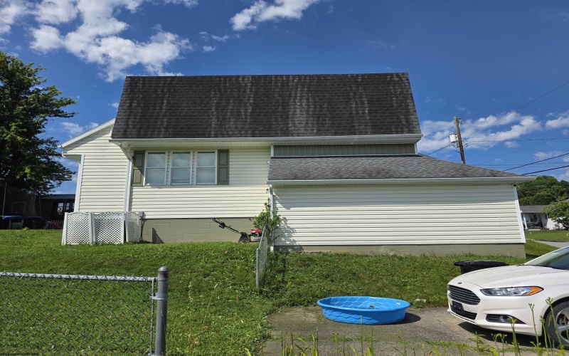 505 Thomas Street, Shinnston, West Virginia 26431, 4 Bedrooms Bedrooms, 10 Rooms Rooms,2 BathroomsBathrooms,Single Family Detached,For Sale,Thomas,10165551