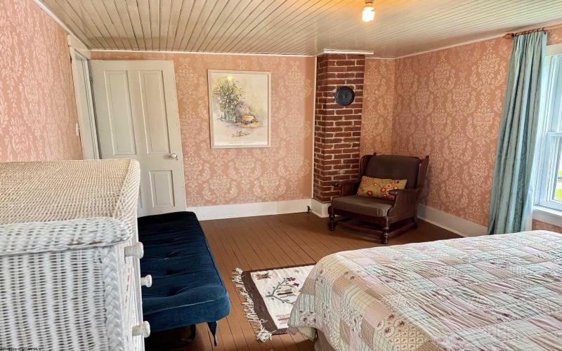 210 Thomas Avenue, Davis, West Virginia 26260-0000, 5 Bedrooms Bedrooms, 10 Rooms Rooms,2 BathroomsBathrooms,Single Family Detached,For Sale,Thomas,10165557