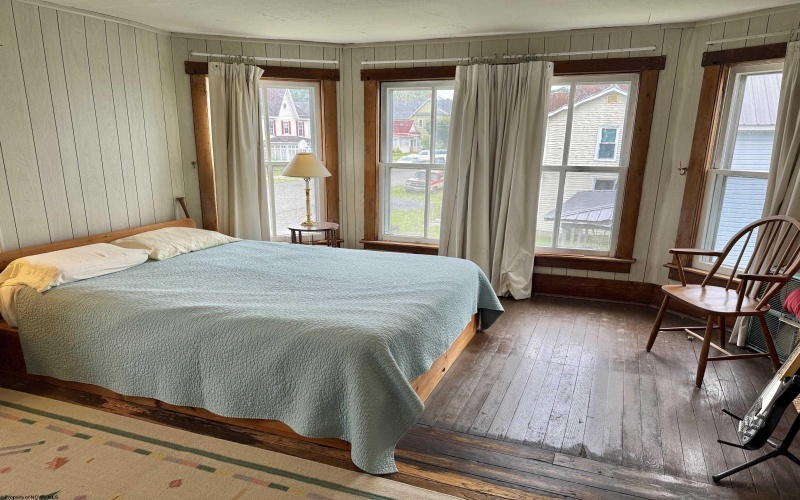 210 Thomas Avenue, Davis, West Virginia 26260-0000, 5 Bedrooms Bedrooms, 10 Rooms Rooms,2 BathroomsBathrooms,Single Family Detached,For Sale,Thomas,10165557