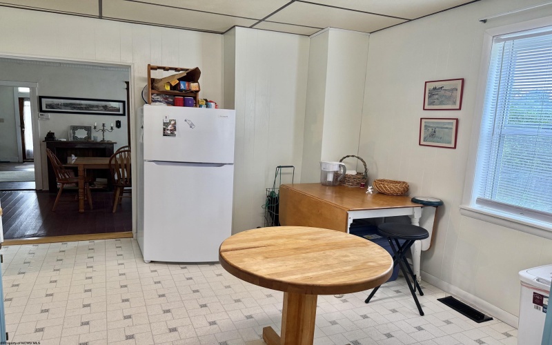 210 Thomas Avenue, Davis, West Virginia 26260-0000, 5 Bedrooms Bedrooms, 10 Rooms Rooms,2 BathroomsBathrooms,Single Family Detached,For Sale,Thomas,10165557