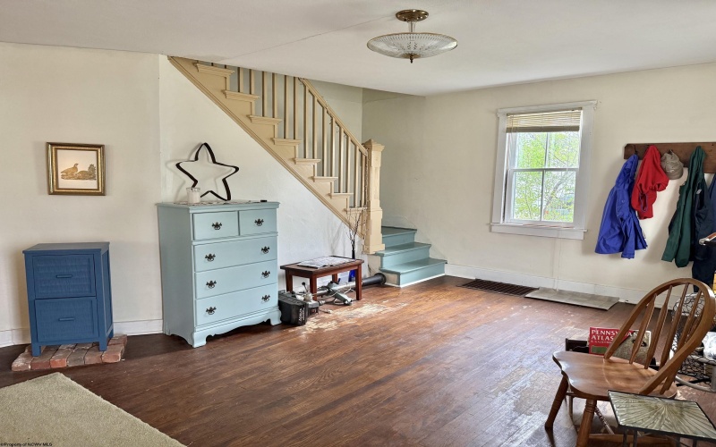 210 Thomas Avenue, Davis, West Virginia 26260-0000, 5 Bedrooms Bedrooms, 10 Rooms Rooms,2 BathroomsBathrooms,Single Family Detached,For Sale,Thomas,10165557