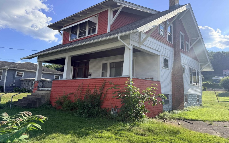 235 Love Avenue, Grafton, West Virginia 26354, 3 Bedrooms Bedrooms, 7 Rooms Rooms,1 BathroomBathrooms,Single Family Detached,For Sale,Love,10165559