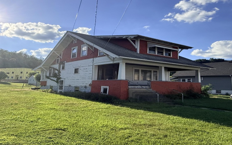235 Love Avenue, Grafton, West Virginia 26354, 3 Bedrooms Bedrooms, 7 Rooms Rooms,1 BathroomBathrooms,Single Family Detached,For Sale,Love,10165559