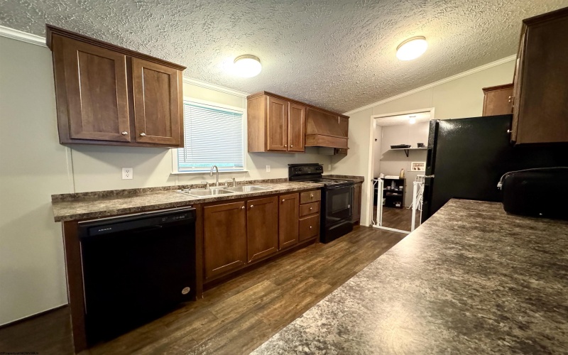 246 Featherbed Road, Walkersville, West Virginia 26447, 3 Bedrooms Bedrooms, 5 Rooms Rooms,2 BathroomsBathrooms,Single Family Detached,For Sale,Featherbed,10165574