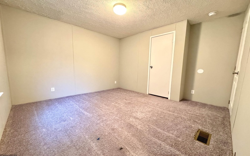 246 Featherbed Road, Walkersville, West Virginia 26447, 3 Bedrooms Bedrooms, 5 Rooms Rooms,2 BathroomsBathrooms,Single Family Detached,For Sale,Featherbed,10165574