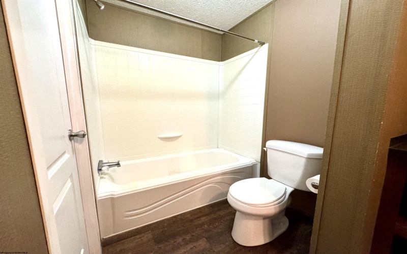246 Featherbed Road, Walkersville, West Virginia 26447, 3 Bedrooms Bedrooms, 5 Rooms Rooms,2 BathroomsBathrooms,Single Family Detached,For Sale,Featherbed,10165574
