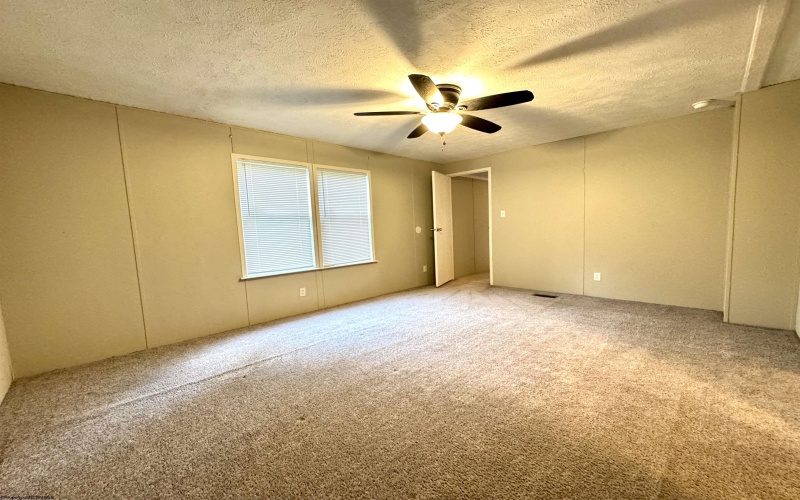 246 Featherbed Road, Walkersville, West Virginia 26447, 3 Bedrooms Bedrooms, 5 Rooms Rooms,2 BathroomsBathrooms,Single Family Detached,For Sale,Featherbed,10165574