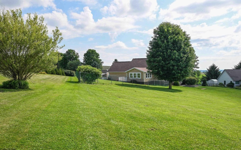 212 Green Valley Drive, Reedsville, West Virginia 26547, 4 Bedrooms Bedrooms, 8 Rooms Rooms,3 BathroomsBathrooms,Single Family Detached,For Sale,Green Valley,10165565