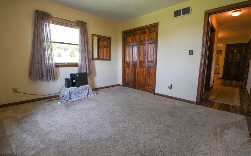 212 Green Valley Drive, Reedsville, West Virginia 26547, 4 Bedrooms Bedrooms, 8 Rooms Rooms,3 BathroomsBathrooms,Single Family Detached,For Sale,Green Valley,10165565