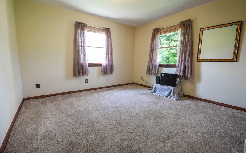 212 Green Valley Drive, Reedsville, West Virginia 26547, 4 Bedrooms Bedrooms, 8 Rooms Rooms,3 BathroomsBathrooms,Single Family Detached,For Sale,Green Valley,10165565