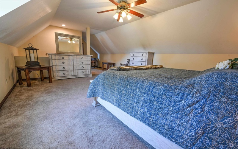212 Green Valley Drive, Reedsville, West Virginia 26547, 4 Bedrooms Bedrooms, 8 Rooms Rooms,3 BathroomsBathrooms,Single Family Detached,For Sale,Green Valley,10165565