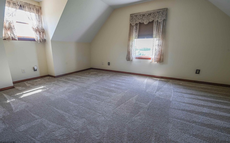 212 Green Valley Drive, Reedsville, West Virginia 26547, 4 Bedrooms Bedrooms, 8 Rooms Rooms,3 BathroomsBathrooms,Single Family Detached,For Sale,Green Valley,10165565