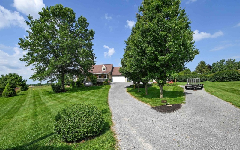 212 Green Valley Drive, Reedsville, West Virginia 26547, 4 Bedrooms Bedrooms, 8 Rooms Rooms,3 BathroomsBathrooms,Single Family Detached,For Sale,Green Valley,10165565