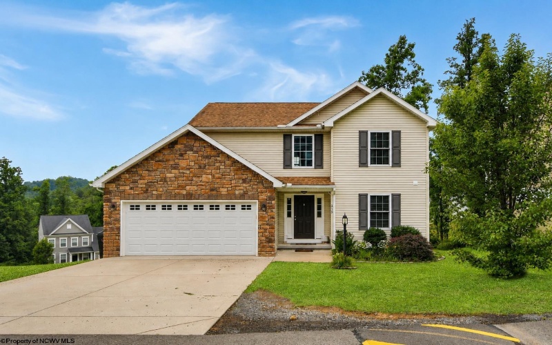 319 Double Eagle Lane, Maidsville, West Virginia 26541, 3 Bedrooms Bedrooms, 7 Rooms Rooms,2 BathroomsBathrooms,Single Family Detached,For Sale,Double Eagle,10165570
