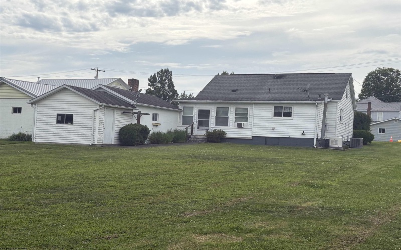 19 Tucker Street, Buckhannon, West Virginia 26201-2554, 4 Bedrooms Bedrooms, 7 Rooms Rooms,1 BathroomBathrooms,Single Family Detached,For Sale,Tucker,10165572