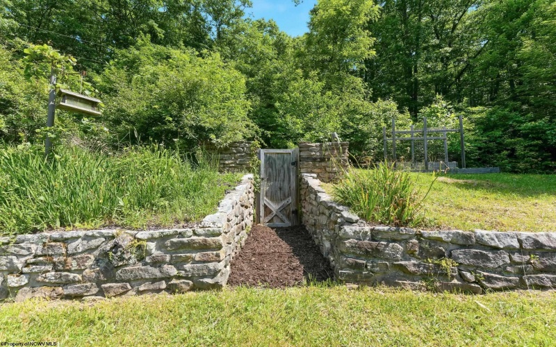 351 Mt. Zion Road, Masontown, West Virginia 26542, 3 Bedrooms Bedrooms, 6 Rooms Rooms,3 BathroomsBathrooms,Single Family Detached,For Sale,Mt. Zion,10165575