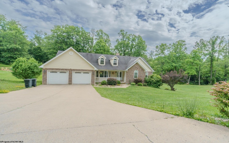 3539 Lazzelle Union Road, Morgantown, West Virginia 26501, 4 Bedrooms Bedrooms, 7 Rooms Rooms,3 BathroomsBathrooms,Single Family Detached,For Sale,Lazzelle Union,10165594