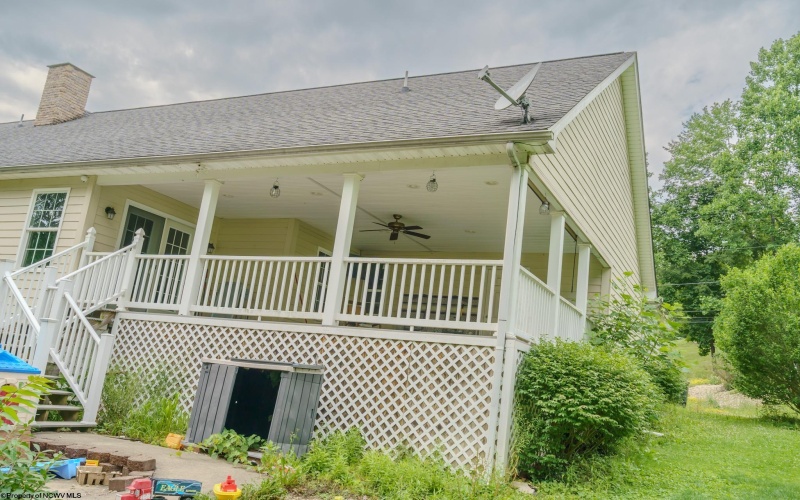 3539 Lazzelle Union Road, Morgantown, West Virginia 26501, 4 Bedrooms Bedrooms, 7 Rooms Rooms,3 BathroomsBathrooms,Single Family Detached,For Sale,Lazzelle Union,10165594