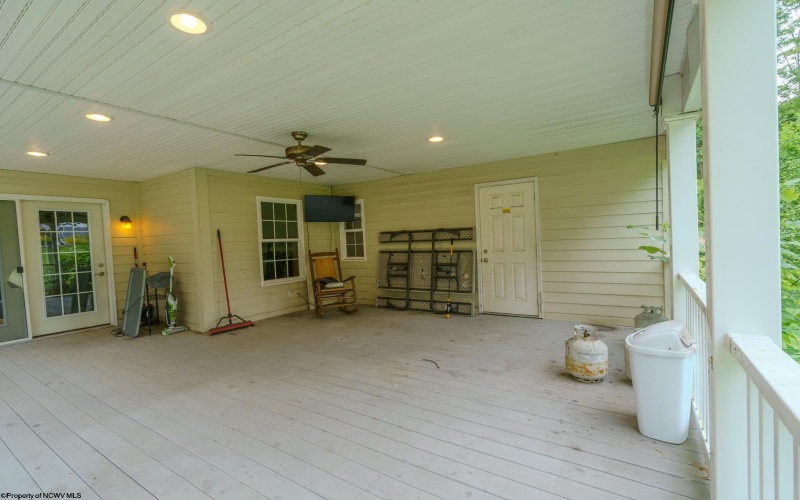 3539 Lazzelle Union Road, Morgantown, West Virginia 26501, 4 Bedrooms Bedrooms, 7 Rooms Rooms,3 BathroomsBathrooms,Single Family Detached,For Sale,Lazzelle Union,10165594