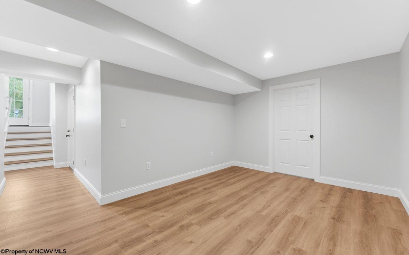 986 Ashton Place, Morgantown, West Virginia 26508, 3 Bedrooms Bedrooms, 7 Rooms Rooms,2 BathroomsBathrooms,Single Family Attached,For Sale,Ashton,0,10160983