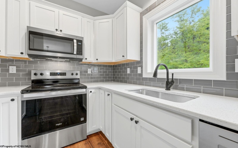 986 Ashton Place, Morgantown, West Virginia 26508, 3 Bedrooms Bedrooms, 7 Rooms Rooms,2 BathroomsBathrooms,Single Family Attached,For Sale,Ashton,0,10160983