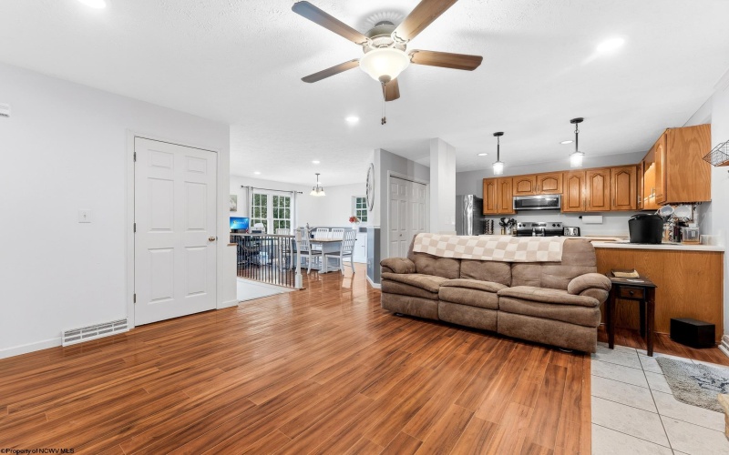 201 Jenny Lynn Estates, Morgantown, West Virginia 26508, 3 Bedrooms Bedrooms, 7 Rooms Rooms,3 BathroomsBathrooms,Single Family Detached,For Sale,Jenny Lynn,10165589