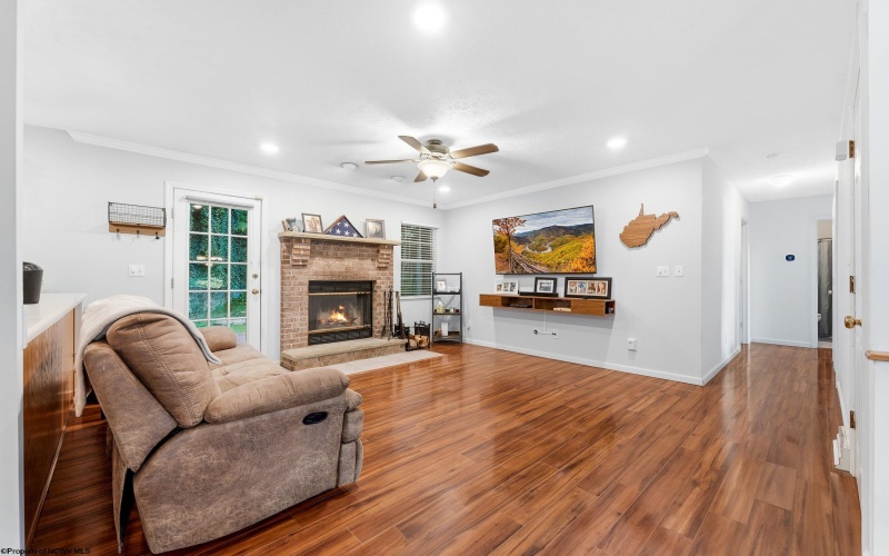 201 Jenny Lynn Estates, Morgantown, West Virginia 26508, 3 Bedrooms Bedrooms, 7 Rooms Rooms,3 BathroomsBathrooms,Single Family Detached,For Sale,Jenny Lynn,10165589