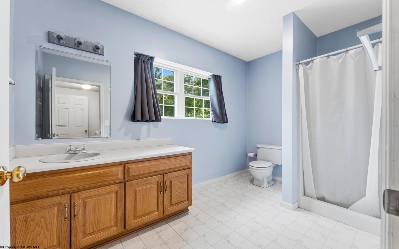201 Jenny Lynn Estates, Morgantown, West Virginia 26508, 3 Bedrooms Bedrooms, 7 Rooms Rooms,3 BathroomsBathrooms,Single Family Detached,For Sale,Jenny Lynn,10165589