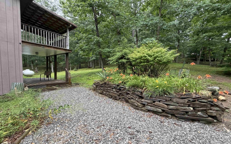 12447 Frost Road, Dunmore, West Virginia 24934, 3 Bedrooms Bedrooms, 8 Rooms Rooms,2 BathroomsBathrooms,Single Family Detached,For Sale,Frost,10165591