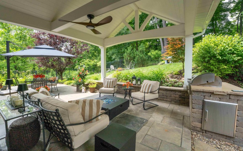 4500 Laurel Ridge Drive, Morgantown, West Virginia 26508, 4 Bedrooms Bedrooms, 11 Rooms Rooms,4 BathroomsBathrooms,Single Family Detached,For Sale,Laurel Ridge,10165586