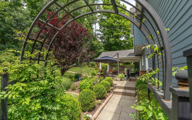 4500 Laurel Ridge Drive, Morgantown, West Virginia 26508, 4 Bedrooms Bedrooms, 11 Rooms Rooms,4 BathroomsBathrooms,Single Family Detached,For Sale,Laurel Ridge,10165586